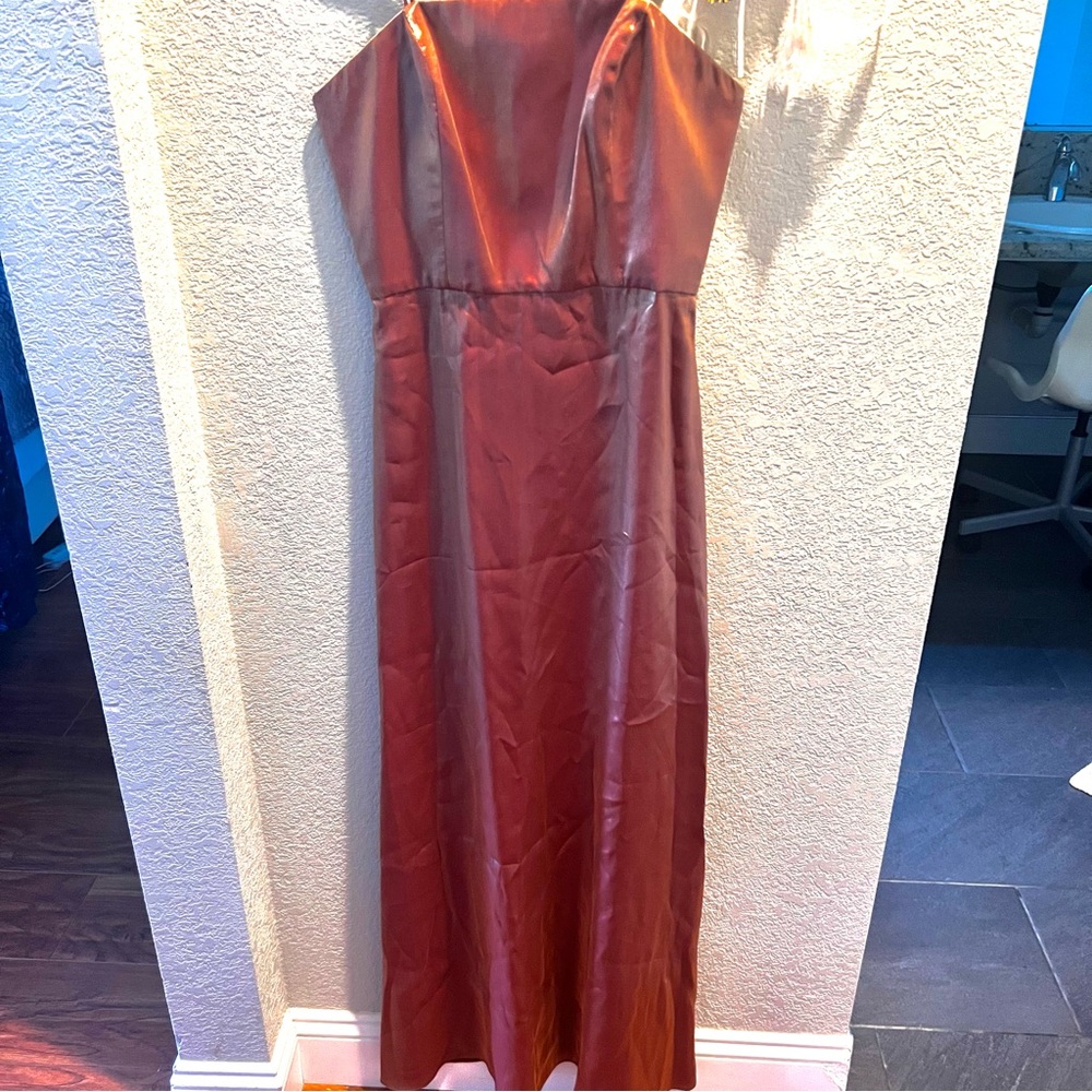 *BRAND NEW NEVER WORN PROM DRESS*
